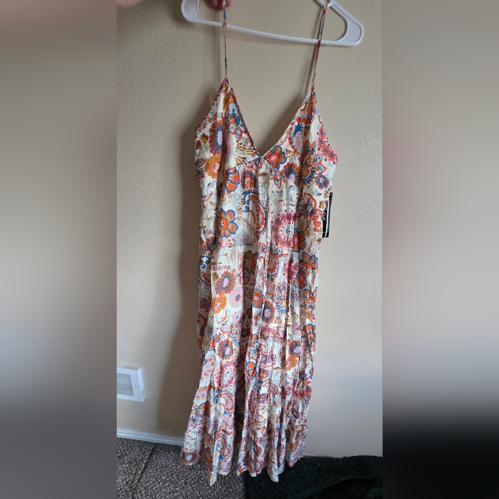Floral Sleeveless Maxi Dress